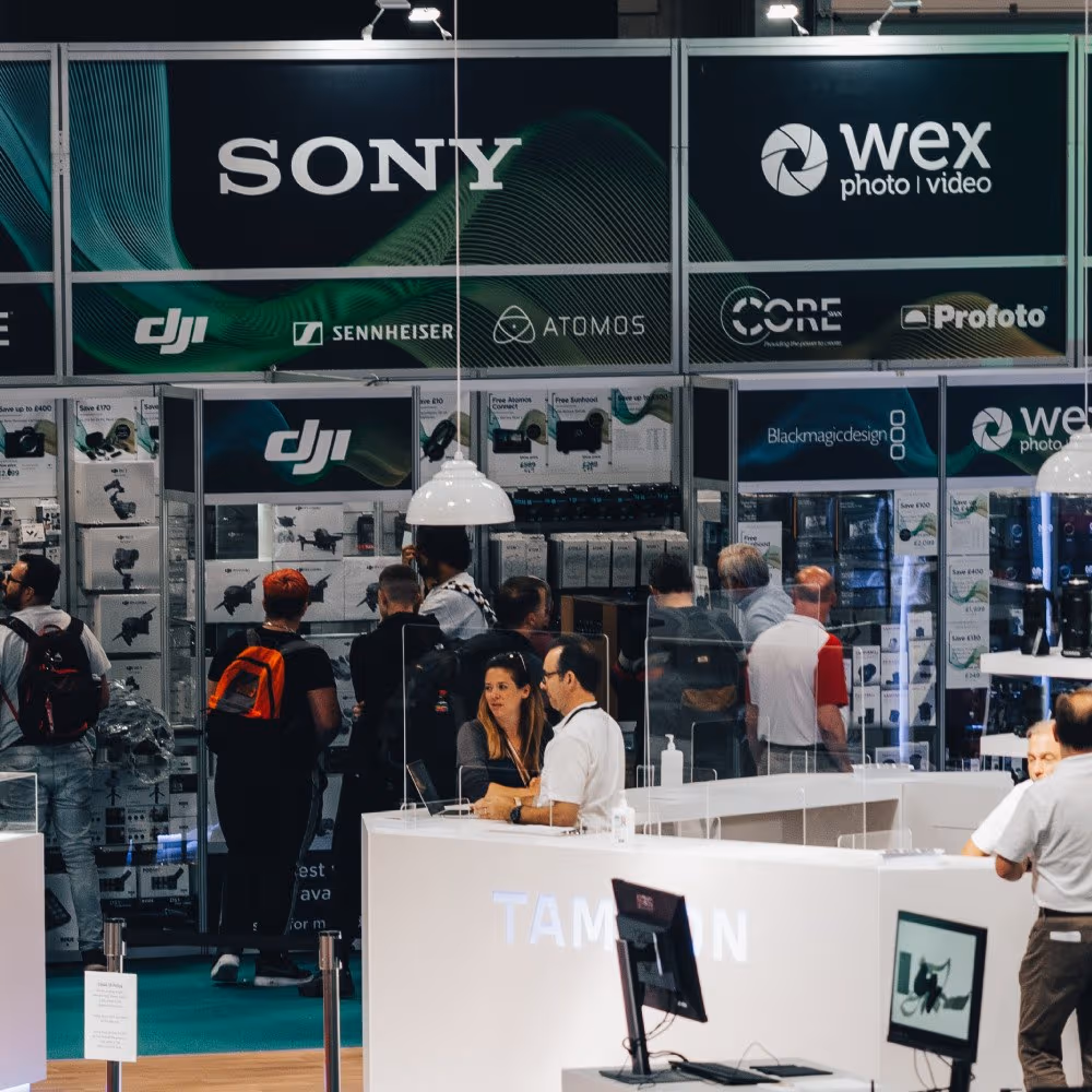 Vinil Adesivo Impresso Personalizado por m² | Alta Definição com Tintas UV | Uso Interior e Exterior